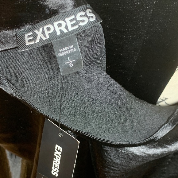 Black silk Express Halter Backless Blouse/Top - Picture 4 of 4